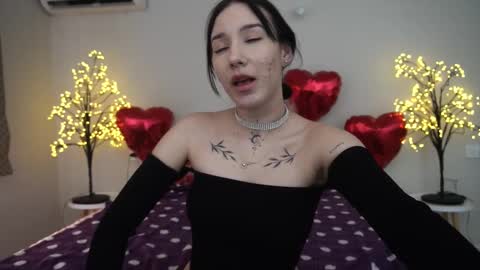 Snapshot of nikkigoldx chatting on 02-26-25, 02:14 Nikki online show from 02-26-25, 02:14