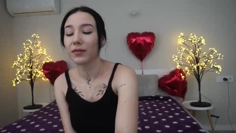 Snapshot of nikkigoldx chatting on 03-03-25, 01:42 Nikki online show from 03-03-25, 01:42