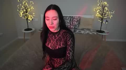 Snapshot of nikkigoldx chatting on 10-11-25, 05:28 Nikki online show from 10-11-25, 05:28