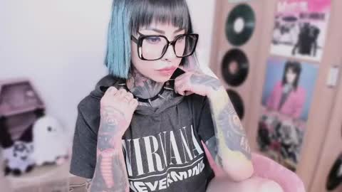 Nikki Ramone   online show from 04-15-26, 03:19