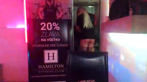 Snapshot of nikkiwayne chatting on 03-29-26, 09:04 Nikki online show from 03-29-26, 09:04