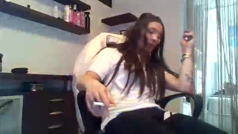 Snapshot of nikkiwayne chatting on 05-10-26, 09:25 Nikki online show from 05-10-26, 09:25