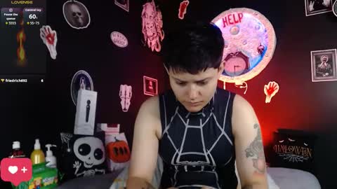 Nikky online show from 10-17-25, 01:03