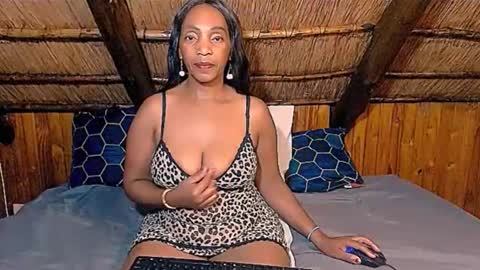 nikkyjigglesx online show from 03-25-26, 06:36