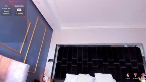 Snapshot of nikkysmiith chatting on 01-10-25, 07:32 online show from 01-10-25, 07:32