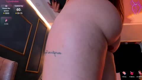 Snapshot of nikkysmiith chatting on 02-18-25, 01:10 online show from 02-18-25, 01:10