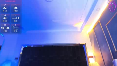 Snapshot of nikkysmiith chatting on 03-12-25, 10:39 online show from 03-12-25, 10:39