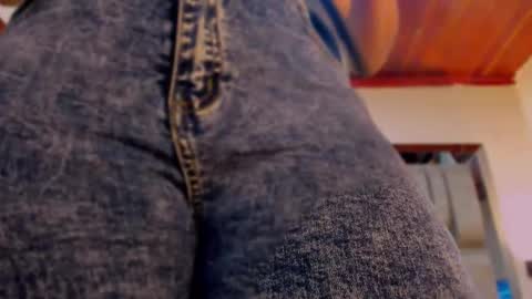     online show from 11-23-25, 11:43