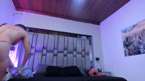 Snapshot of nikkysmiith chatting on 03-19-26, 11:36 online show from 03-19-26, 11:36