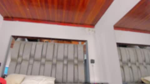 Snapshot of nikkysmiith chatting on 04-09-26, 11:37 online show from 04-09-26, 11:37