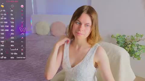 Snapshot of nikkyy_reed chatting on 06-27-26, 06:29 Nikky online show from 06-27-26, 06:29