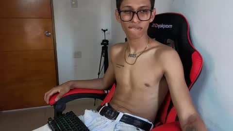 niklaus_wolf online show from 04-02-26, 05:32