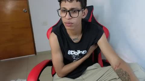 niklaus_wolf online show from 04-08-26, 07:03