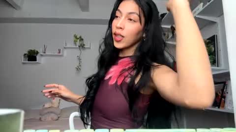 Snapshot of nikol_je chatting on 06-26-26, 08:46 Nicole cam online show from 06-26-26, 08:46