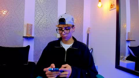    online show from 01-07-25, 03:57