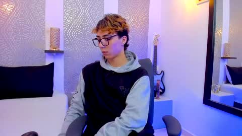    online show from 01-08-25, 04:02