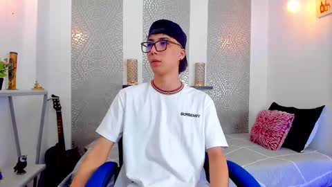    online show from 03-09-25, 04:16