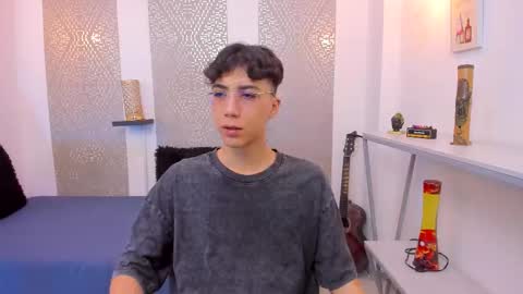    online show from 10-31-25, 04:24