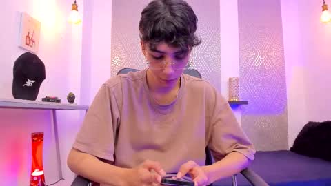    online show from 11-26-25, 04:24