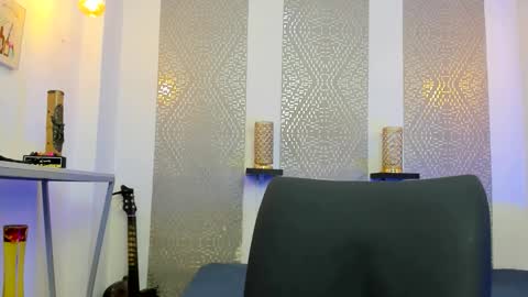    online show from 12-15-25, 04:28