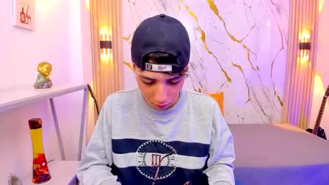    online show from 01-09-26, 04:37