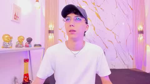    online show from 02-24-26, 04:32