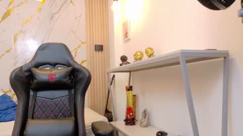    online show from 07-04-26, 04:51