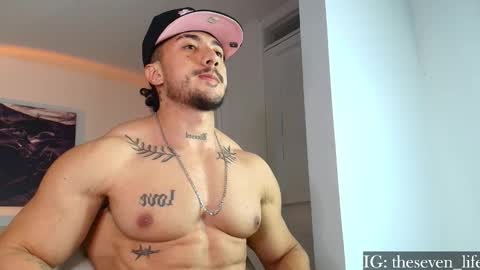 Snapshot of nikolaylisin chatting on 11-10-25, 01:15 Niko online show from 11-10-25, 01:15