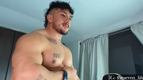 Snapshot of nikolaylisin chatting on 06-20-26, 07:11 Niko online show from 06-20-26, 07:11
