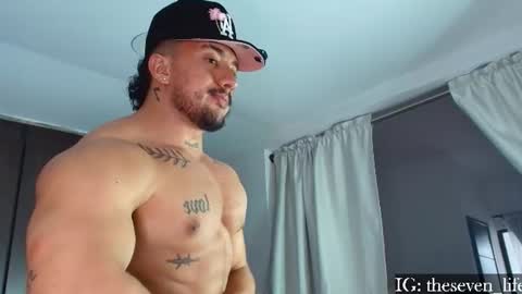 Snapshot of nikolaylisin chatting on 06-23-26, 12:14 Niko online show from 06-23-26, 12:14