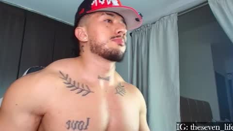 Snapshot of nikolaylisin chatting on 07-17-26, 01:12 Niko online show from 07-17-26, 01:12