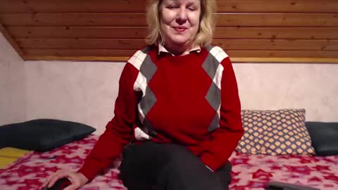Snapshot of nikole111 chatting on 12-26-24, 03:53 Nikole1 online show from 12-26-24, 03:53