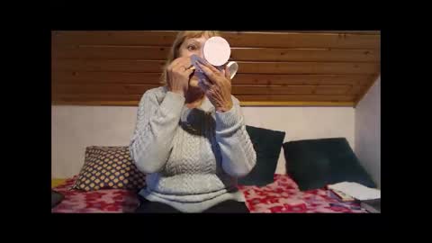 Nikole1 online show from 10-25-25, 10:45