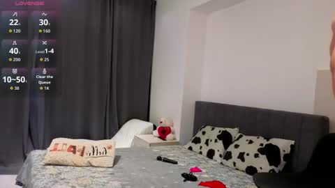 Snapshot of nikolesmyth chatting on 07-06-26, 12:29 NykoleSmyth online show from 07-06-26, 12:29