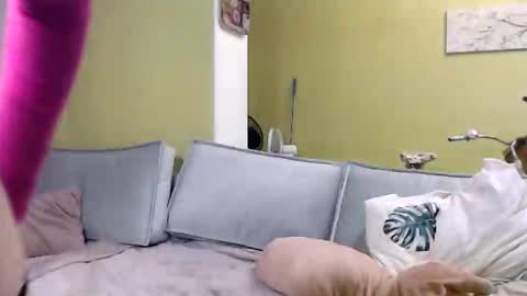 Snapshot of nikoltravel chatting on 12-01-25, 08:25 Nikol online show from 12-01-25, 08:25