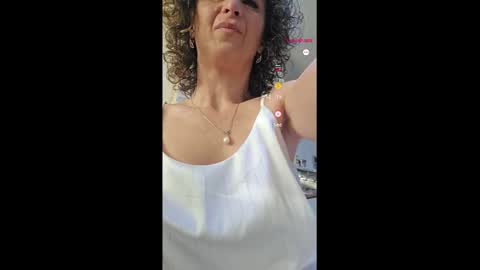Snapshot of nikpassion123 chatting on 02-11-25, 06:40 nikol online show from 02-11-25, 06:40