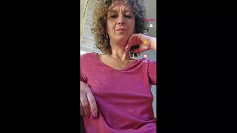 Snapshot of nikpassion123 chatting on 02-20-25, 06:28 nikol online show from 02-20-25, 06:28