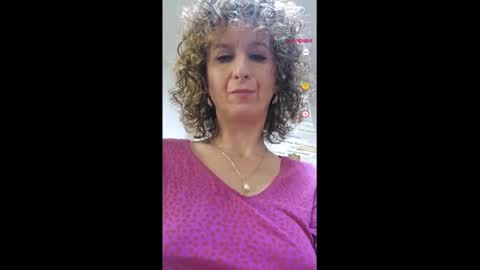 Snapshot of nikpassion123 chatting on 02-28-25, 09:25 nikol online show from 02-28-25, 09:25