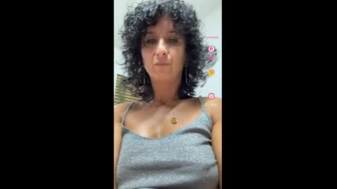 Snapshot of nikpassion123 chatting on 09-28-25, 06:19 nikol online show from 09-28-25, 06:19
