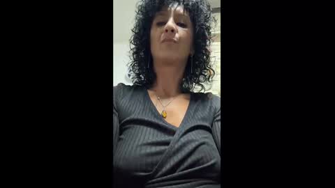 Snapshot of nikpassion123 chatting on 10-01-25, 06:25 nikol online show from 10-01-25, 06:25