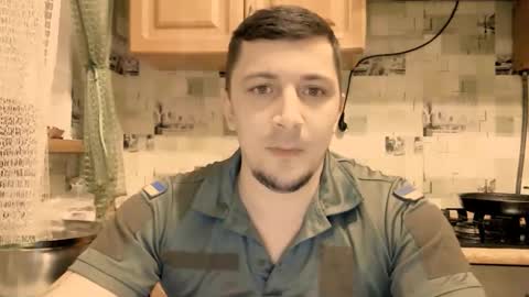 Snapshot of nikqredhot chatting on 02-15-26, 07:54 NikQRedhot online show from 02-15-26, 07:54