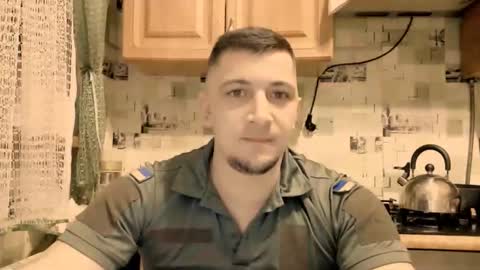 Snapshot of nikqredhot chatting on 02-20-26, 12:18 NikQRedhot online show from 02-20-26, 12:18