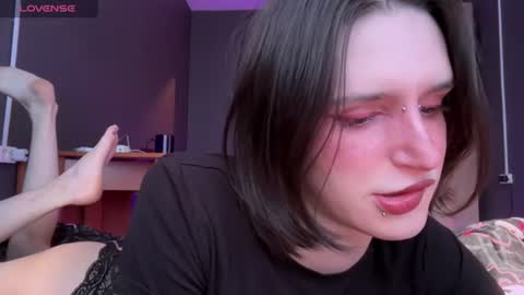 Snapshot of niky_long chatting on 06-10-26, 02:16 Niky online show from 06-10-26, 02:16