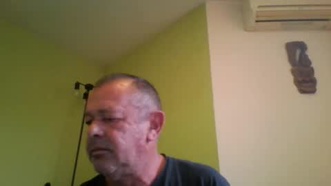 Snapshot of nikyo419 chatting on 09-11-25, 04:23 nikyo419 online show from 09-11-25, 04:23