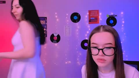 nila_eclipse online show from 04-24-26, 08:39