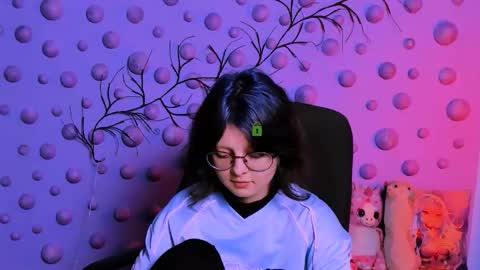 nila_luxe online show from 12-17-25, 08:59