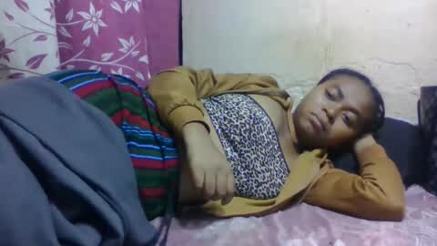 nilah online show from 10-28-25, 06:54