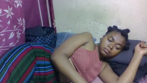 nilah online show from 12-16-25, 04:28