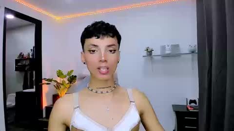 Nilam online show from 09-19-25, 03:41