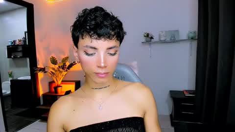 Nilam online show from 10-24-25, 01:46